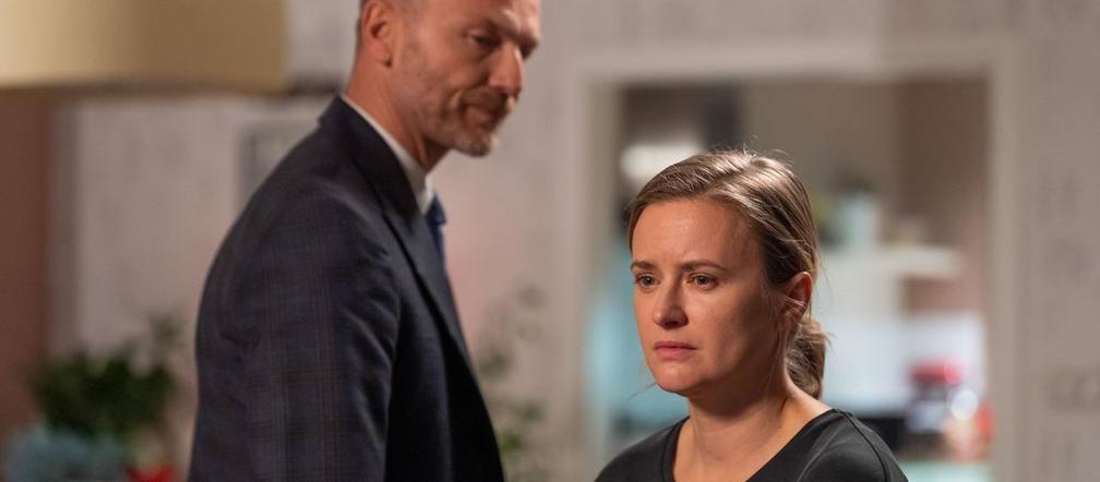 	M jak miłość odc. 1716. Julia (Marta Chodorowska), Andrzej Budzyński (Krystian Wieczorek)