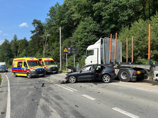 Wypadek w Piątkowej na DK 28