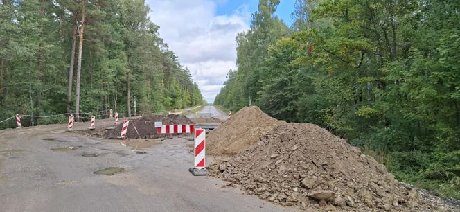 Remont drogi Tychów Stary - Starachowice (październik 2025)