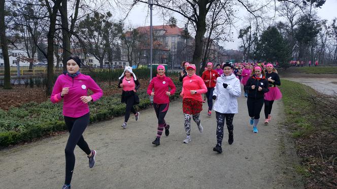 Grudziądzanki celebrowały swoje święto w biegu.  Ponad 400 pań imprezowało w Parku Miejskim