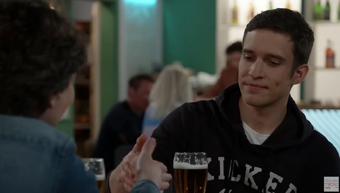 Pierwsza miłość odc. 4036. Florian/ Florek (Michał Kurek), Filip (Dominik Smaruj)