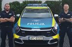 Niebywała odwaga policjantów. Wynieśli z płonącego budynku niepełnosprawnego mężczyznę!