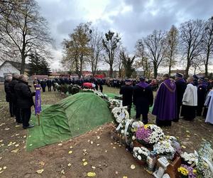 Przejmujący pogrzeb strażaka, który zginął podczas obławy na Grzegorza Borysa