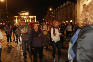 Nightskating. Warszawiacy przejechali stolicę na rolkach [Zdjęcia]