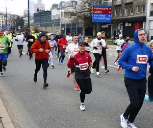 Bieg na Piątkę 2024, Warszawa - zdjęcia. Biegłeś? Szukaj się w galerii!