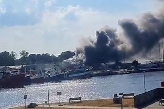 PILNE!  Pożar hali w porcie w Kołobrzegu