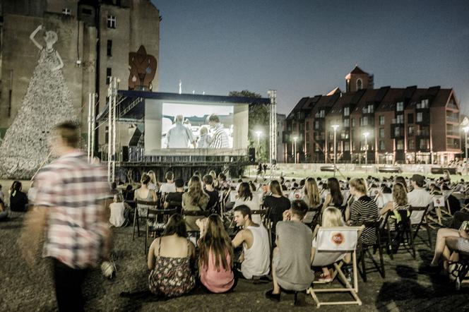 Kino plenerowe na Wyspie Słodowej