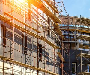 W tych miastach mieszkania są tańsze