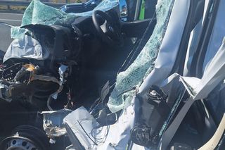 Wypadek na S5 koło Leszna. Zderzyły się bus i samochód ciężarowy