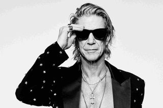 Duff McKagan rozpoczyna trasę koncertową. Muzyk zapowiada występy coverem klasyka Davida Bowie