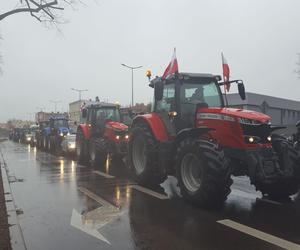 Setki traktorów na ulicach Leszna. Trwa ogólnopolski protest rolników