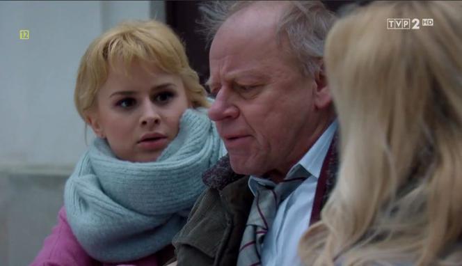 M jak miłość, odc. 1451. Bronisław Jakubczyk (Michał Breitenwald), Sonia (Barbara Wypych), Marzenka (Olga Szomańska)
