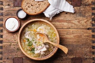 Domowy kapuśniak z kiszonej kapusty: przepis na najlepszą zupę