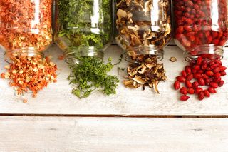 Jak suszyć warzywa, aby zachowały kolor i cenne składniki?