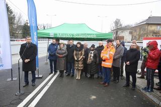 Oblali nowy tunel szampanem! Wyśmienite humory urzędników w Sulejówku 