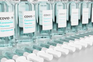 1000 $ na sekundę - tyle zarabiają najwięksi producenci szczepionek przeciwko koronawirusowi