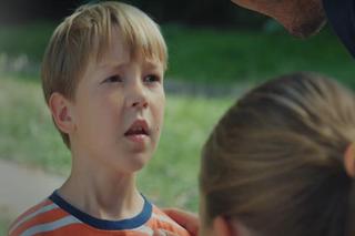 M jak miłość odc. 1774. Marcin (Mikołaj Roznerski), Szymek (Staś Szczypiński), Maja (Laura Jankowska)