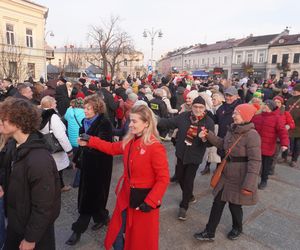 33. Finał WOŚP w Kielcach. Polonez w Rynku