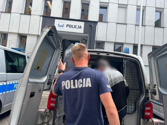 Ogólnopolska akcja policji. Tysiące funkcjonariuszy, ponad 1500 zatrzymanych. Zdjęcia z działań