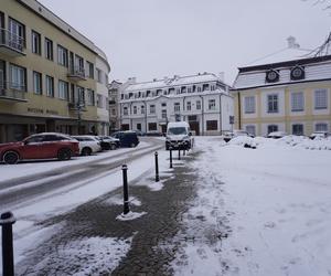 Sytuacja na drogach w Białymstoku. Styczniowy atak zimy w Podlaskiem