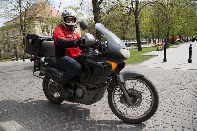 Nie ma na alimenty tylko na gadżety