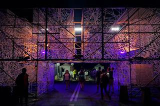 Trwa kolejna edycja OFF Festivalu! Setki ludzi bawią się w Katowicach [ZDJĘCIA]