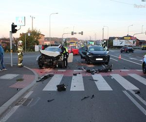 Wypadek w Świerklanach. Kierująca nie ustąpiła pierwszeństwa. Są ranni