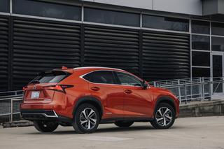 Lexus NX 300h