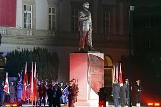 Dlaczego prezydent Kaczyński jest wyższy niż marszałek Piłsudski?