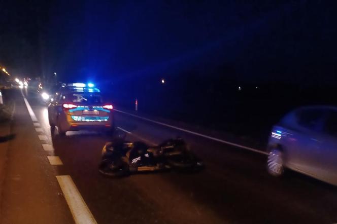 Przykry wypadek z udziałem motocyklisty w Tuszynie. Zostawiono go bez pomocy