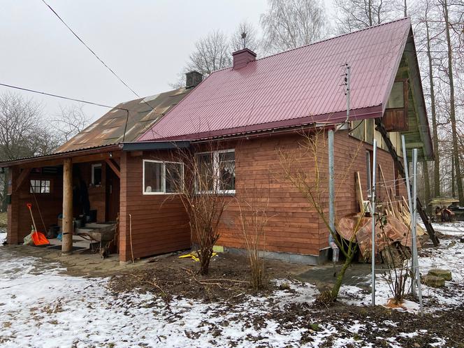 Łukasz Truszkowski został wdowcem z trójką dzieci, ich dom wymaga remontu