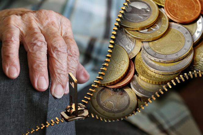 100-latkowie z pokaźnymi emeryturami! Jakie kwoty wpływają na konta sędziwych emerytów?