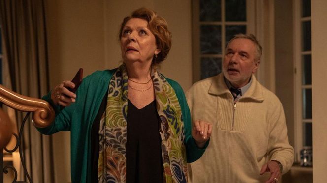 	Barwy szczęścia odc. 3163. Józefina Rawiczowa (Elżbieta Jarosik), Andrzej Zastoja-Modelski (Leon Charewicz)