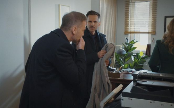 M jak miłość odc. 1868. Kamil (Marcin Bosak), Andrzej Budzyński (Krystian Wieczorek), Anita (Melania Grzesiewicz)