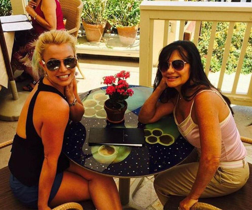 Britney Spears chce wyrzucić matkę z domu. Planuje sprzedać willę, w której mieszka od 20 lat!