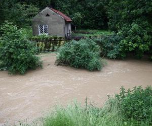 Zalania po intensywnych opadach deszczu