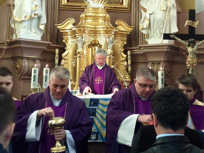 INSTALACJA TUPOLEWA W KOŚCIELNYM OGRODZIE MINOGA