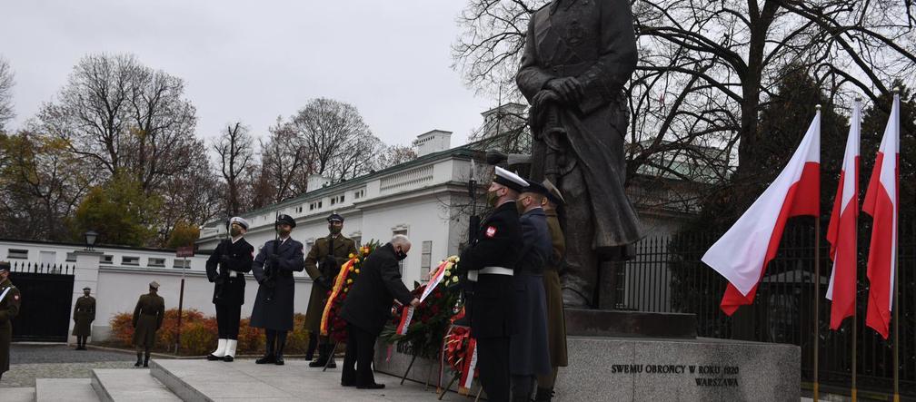 Kaczyński złożył kwiaty pod pomnikami polskich bohaterów