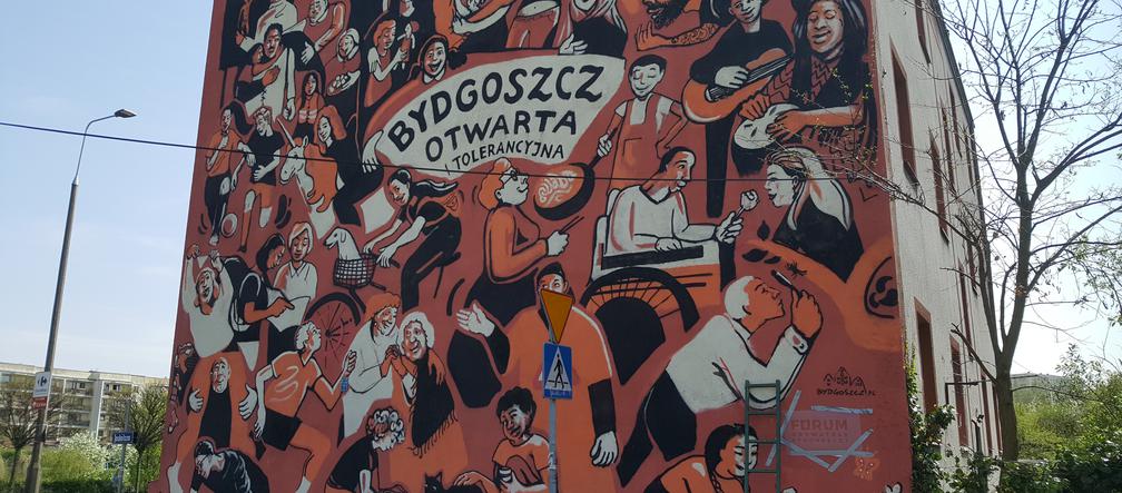 Odsłonięto nowy mural Bydgoszcz otwarta i tolerancyjna