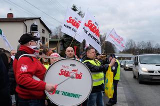 GORĄCA atmosfera w Imielinie! Górnicy chcieli się bić z mieszkańcami?