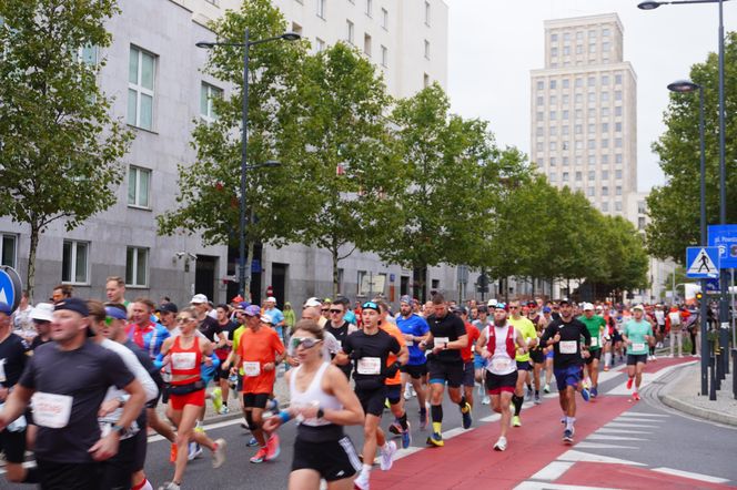Uczestnicy Maratonu Warszawskiego 2025