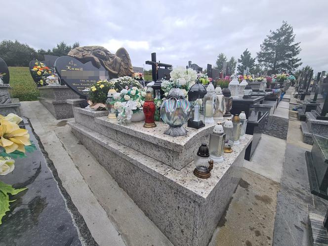  Grób Kamila. Rok temu zagryzł go pitbull [ZDJĘCIA]