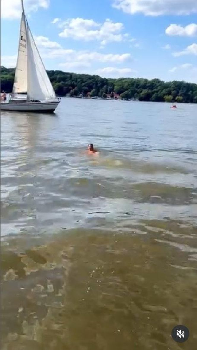 Gorące nagranie Anny Popek! Bikini, słońce i wodna przygoda