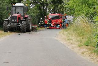 Zderzenie samochodu osobowego z ciągnikiem w okolicach Mieściska