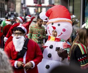 SantaCon w Nowym Jorku. Tysiące Mikołajów na ulicach miasta