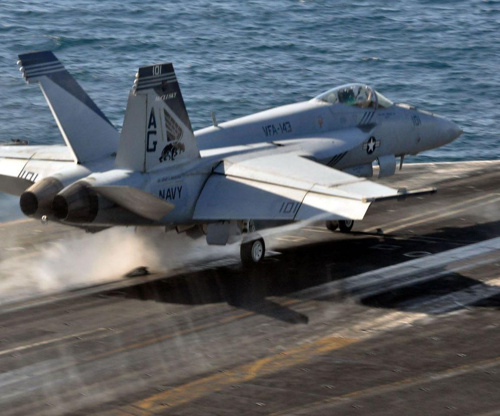 Kolejny Super Hornet utracony przez US Navy. Morze Czerwone nie jest dla nich łaskawe