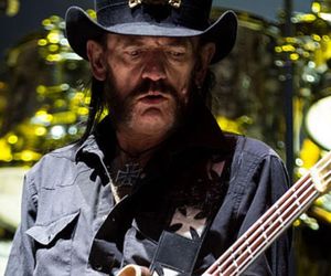 Prochy Lemmy'ego trafią do słynnego klubu ze striptizem w Londynie