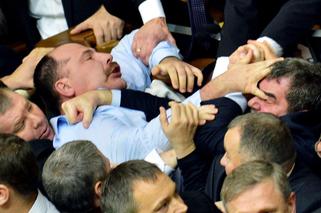 UKRAINA: Burda w ukraińskim parlamencie