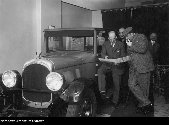 Władysław Walter kupuje samochód Chrysler