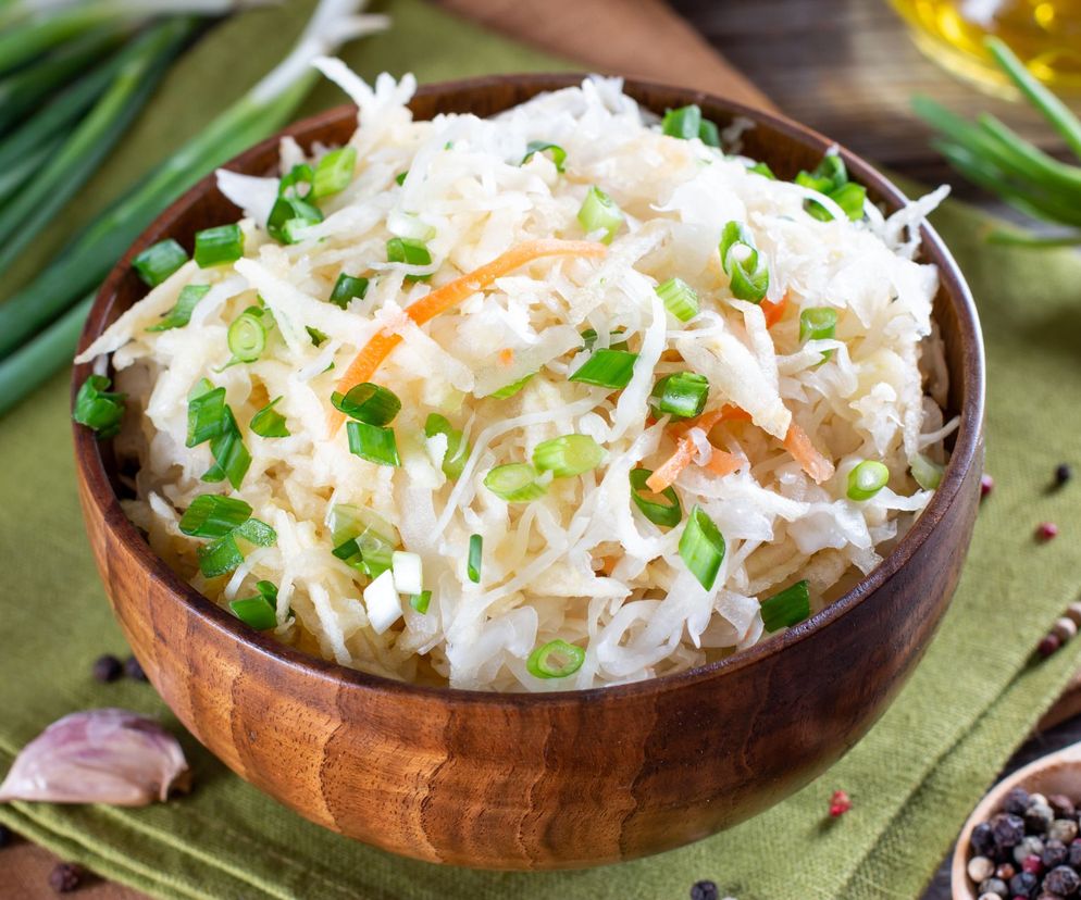 Surówka z kiszonej kapusty z majonezem